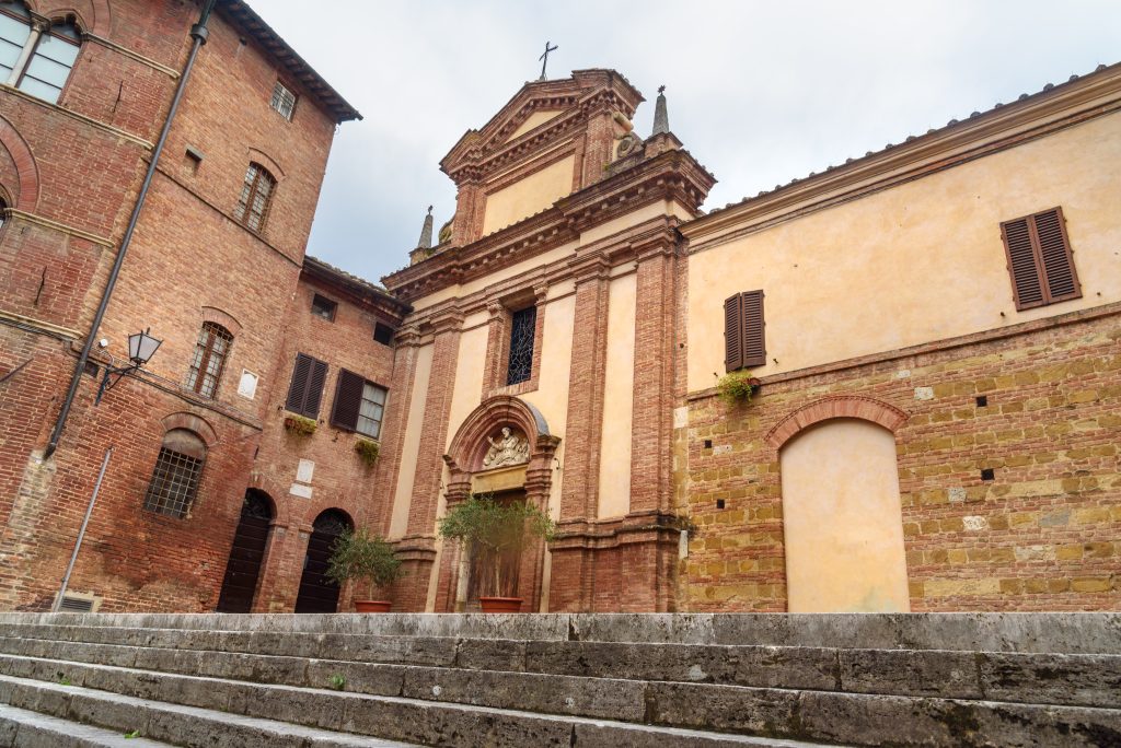 <a href="/luoghi-canti/san-pietro-alle-scale">San Pietro</a>